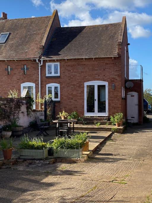 Cottage Barn Conversion On Working Farm 伍斯特 外观 照片